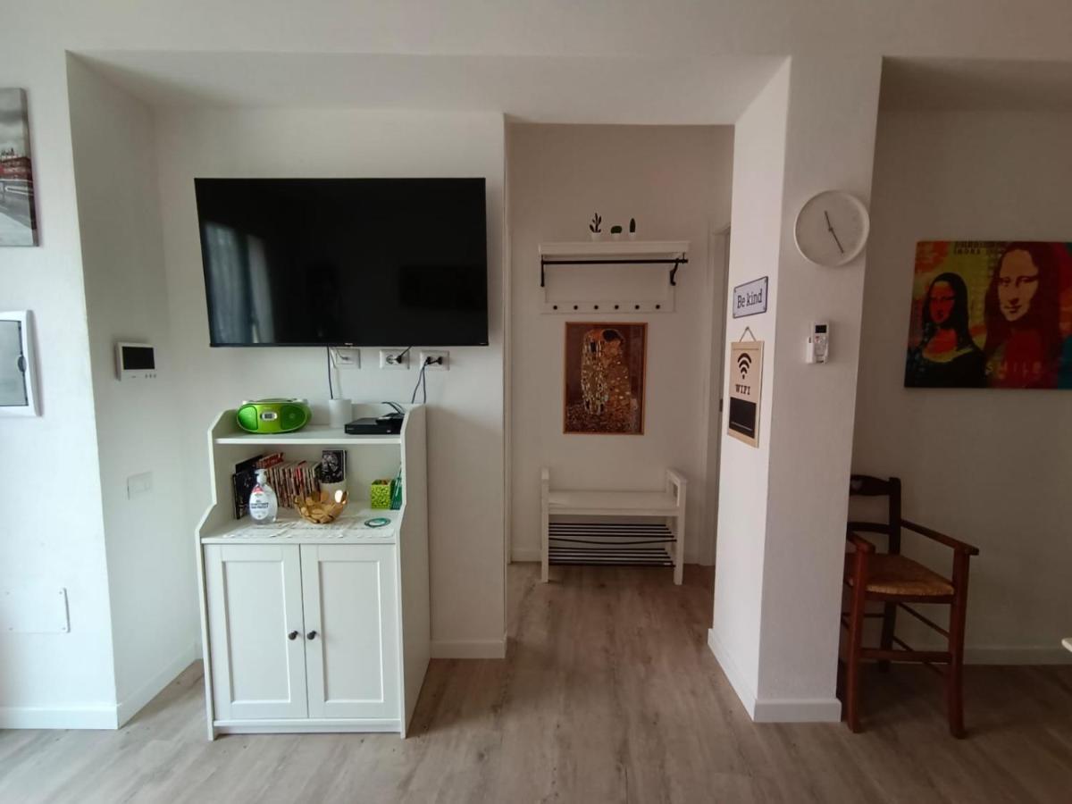 Indipendente Nel Centro Di Decimomannu Villa Exterior foto